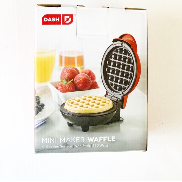Dash Mini Electric red Waffle Maker new in box - Picture 2 of 7